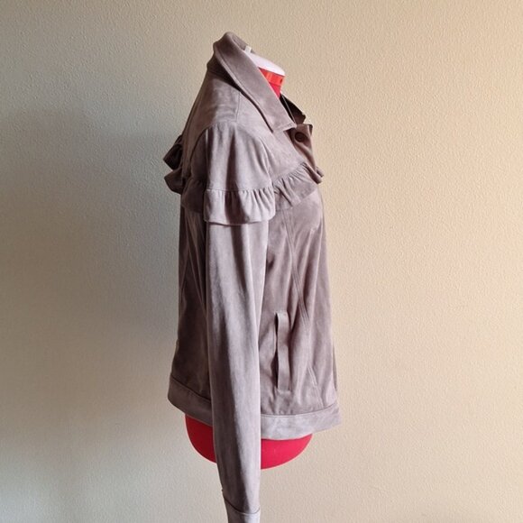 BNWT Beautiful Wrangler Soft Ruffled Velvety Light Brown Snap Shirt Size M - Picture 3 of 13